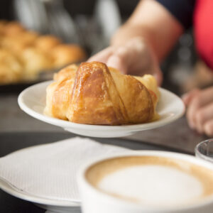MANHÃ SEM PRESSA COM CAFÉ E VISTA: Simples, mas cheio de significado